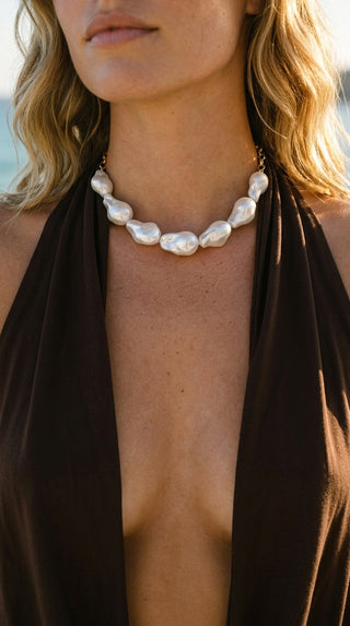 ALEGA Liora Baroque Pearl Choker 04
