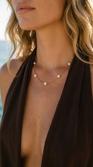 ALEGA Elara Pearl Station Necklace 04
