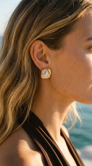 ALEGA Vivienne Resin Cabochon Studs 04