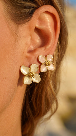 ALEGA Aurelia Enamel Petal Studs 06