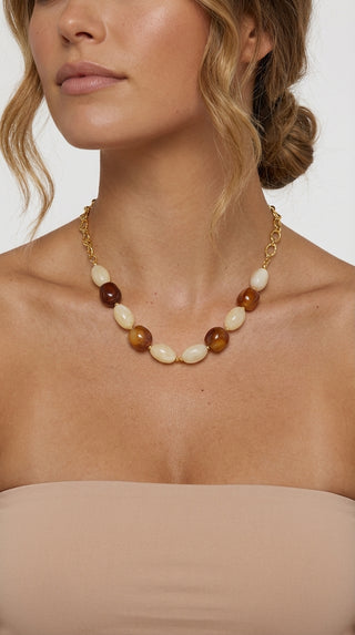ALEGA Arianne Amber Resin Bead Necklace 07