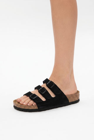 florida-three-strap-cork-black-5-onfoot